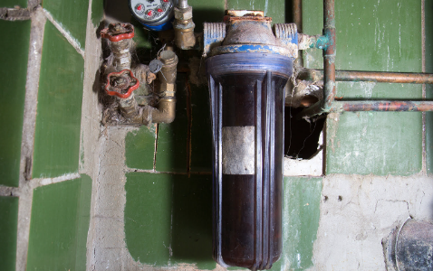A water softener filter is normally black due to the presence of iron